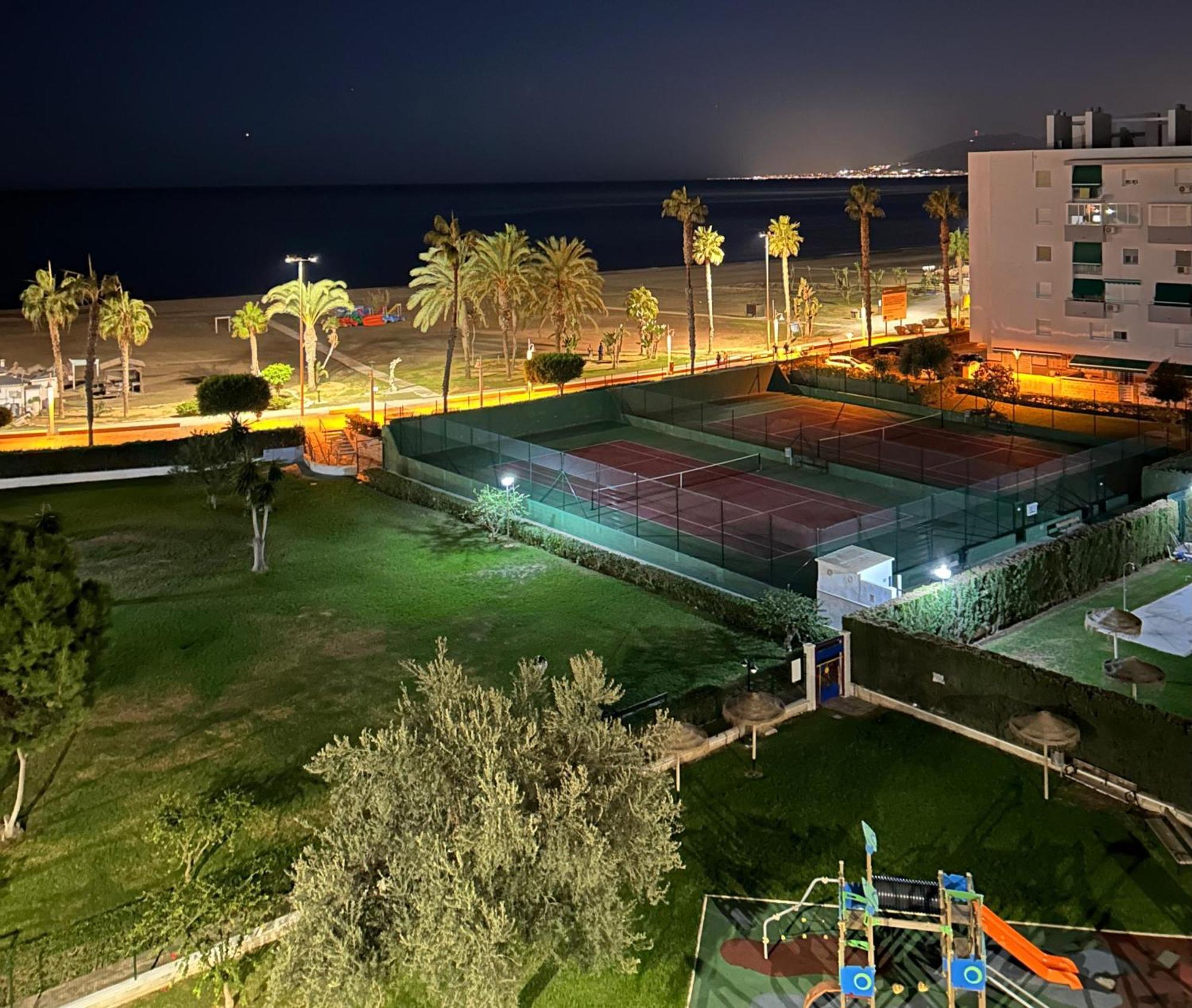 Апартаменты Primera Linea De Playa. Magnifica Urbanizacion La Cala Del Moral Номер фото